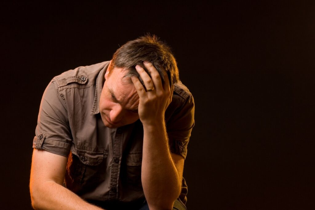 Zmartwiony mężczyzna - Jak przestać się martwić